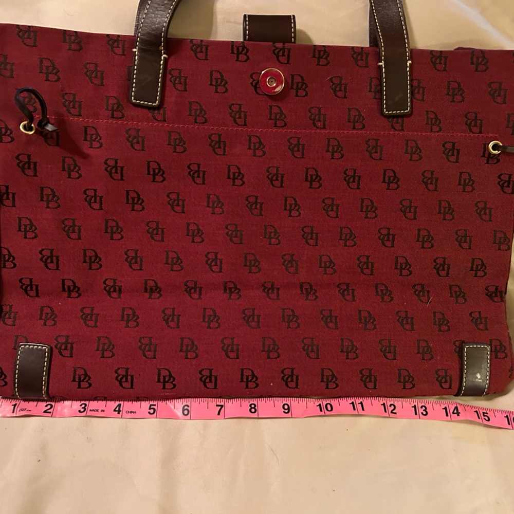 NWOT flawless Dooney & Bourke Burgundy Large Satchel immaculate